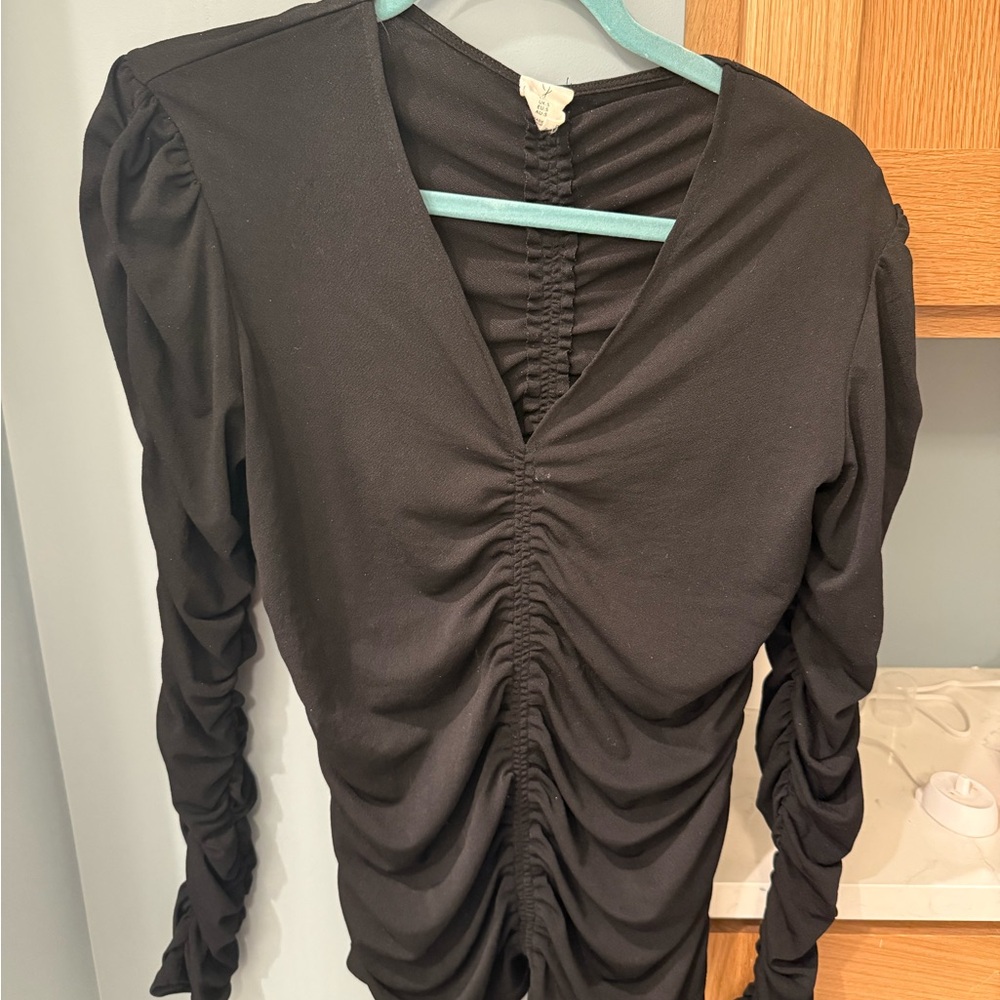 Joie Black Ruched Long Sleeve Top Size Small Vneck Blouse Shirt LS S 2 4 6